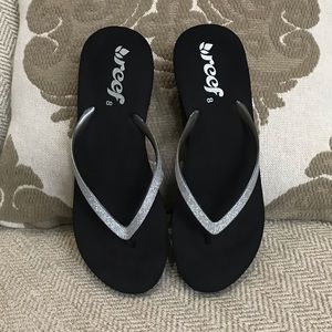 Reef Krystal Star Black & Silver Sparkle Sandals